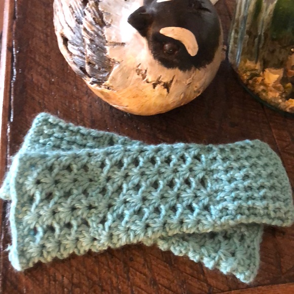 Hand crotchet fingerless mittens - Picture 1 of 1